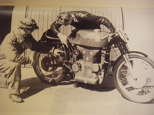 sat 2 act droit 2.JPG